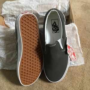 Vans Classic Slip Ons in Charcoal